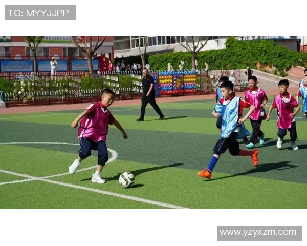 足球激情四溢的瞬间让我们共同见证梦想与荣耀的交汇时刻 足球激情四溢的瞬间让我们共同见证梦想与荣耀的交汇时刻